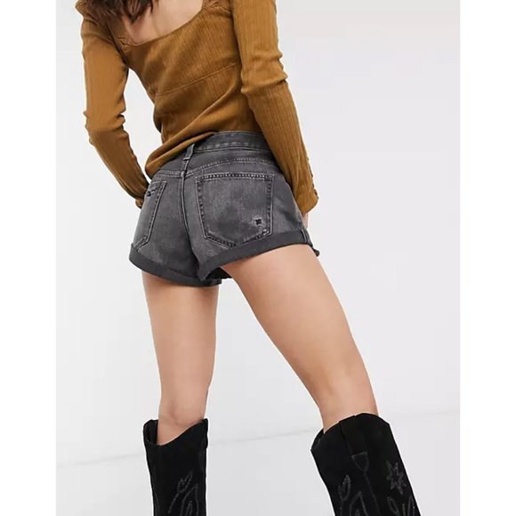 Free People NWT Romeo Short 26 in Black Mambo Distressed Button Fly Retail $68 - Picture 1 of 16